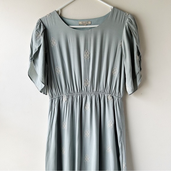 Polagram Dresses & Skirts - POLAGRAM Boutique Modest Maxi Tulip Sleeve Dress Embroidered Diamond Print S